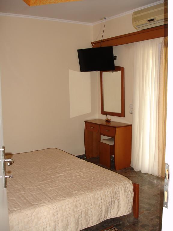 Bozikis Apartments & Studios Палеокастріца Номер фото